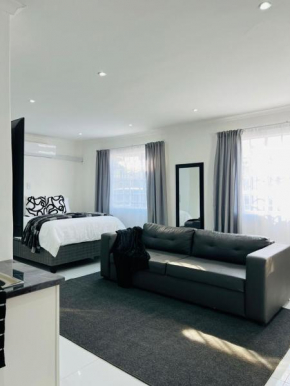 Easy Living Apartment 2